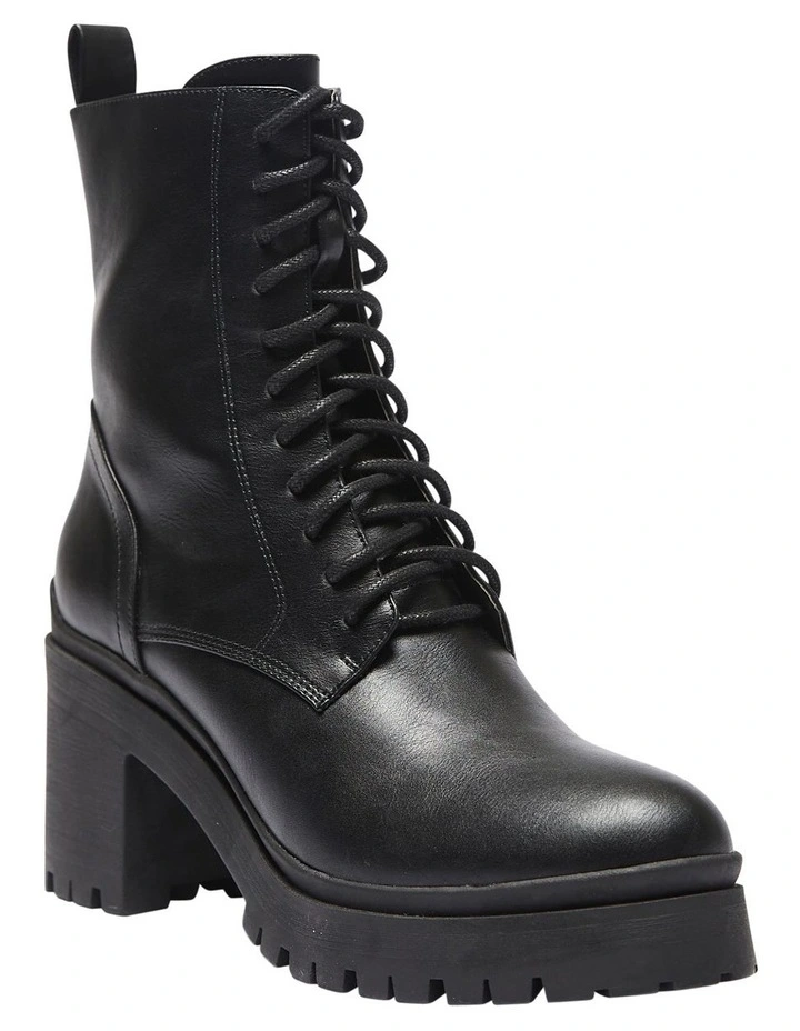 Jamison Boots In Black Smooth