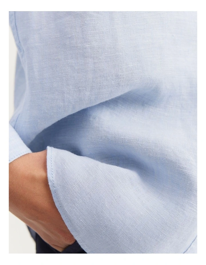 Organically Grown Linen Shirt in Chambray Blue