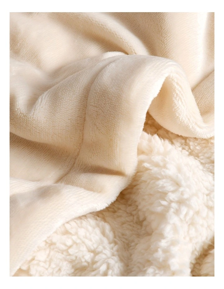 Hudson Fleece and Sherpa Reverse Blanket Single/Double/King in Cream