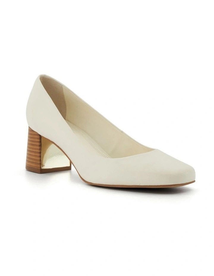 Assure Block Heel Pump in Cream
