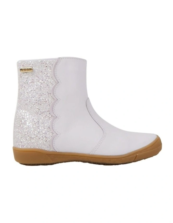 Ginney Boots in Lilac