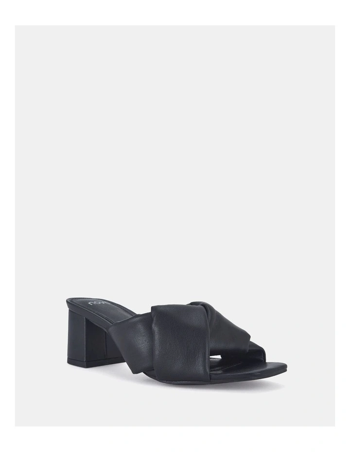 Zendog Heels in Black