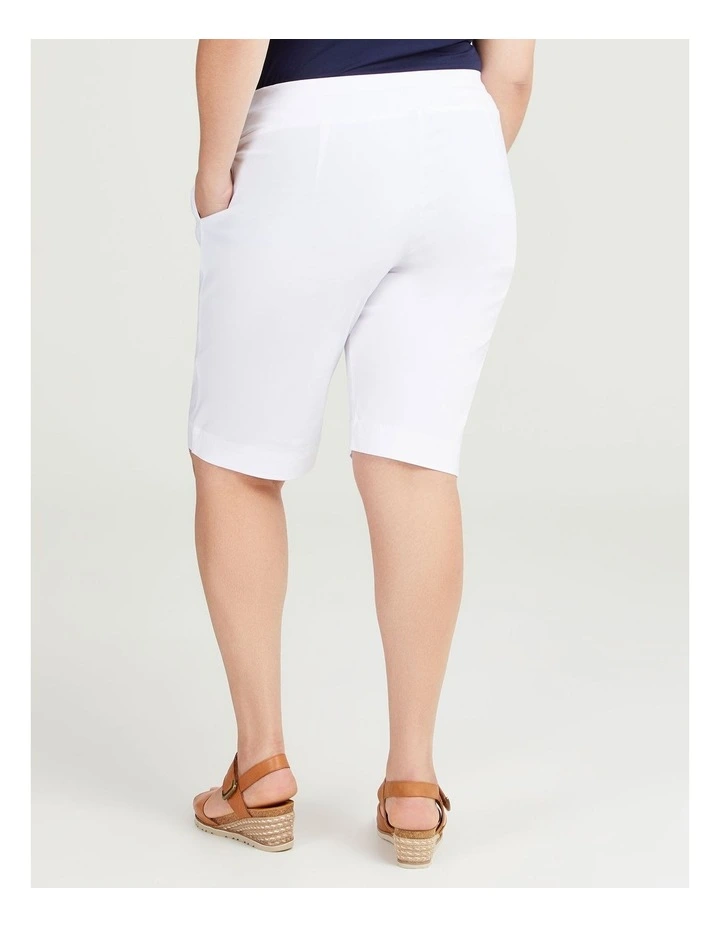 Expose Short in White