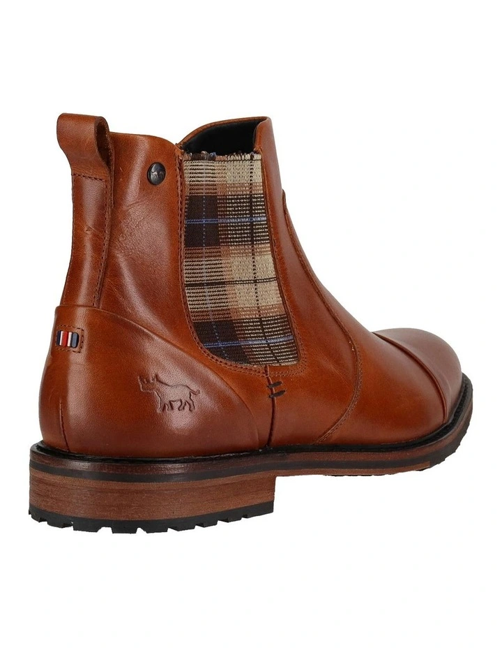 Fargo Leather Chelsea Boot in Tan