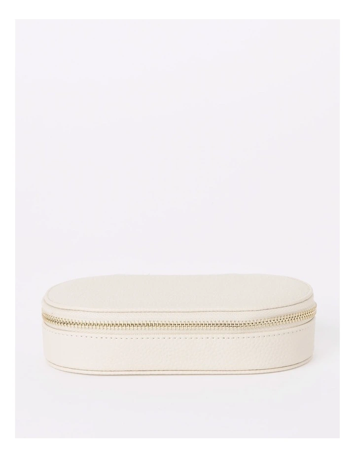 Flat Oval Jewellery Case in Eggshell