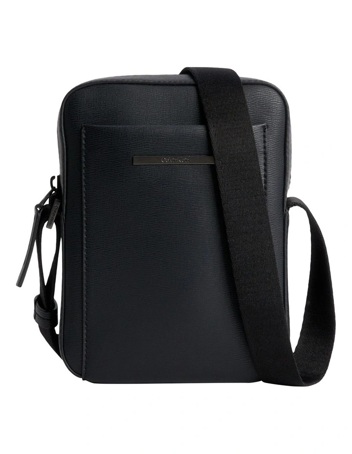 Modern Metal Reporters Bag in Black