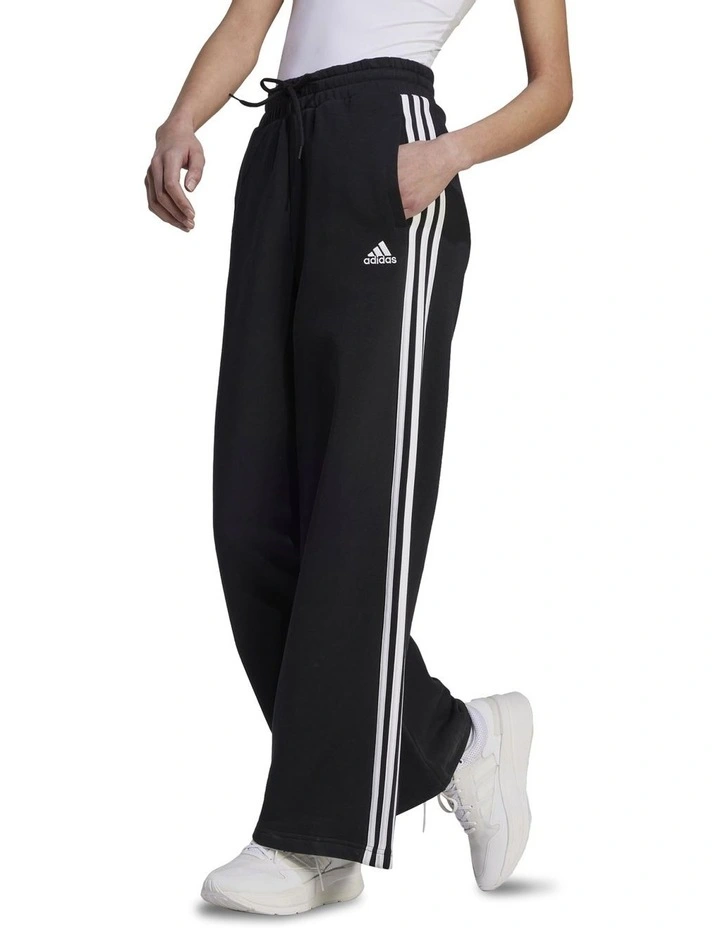 Essentials 3-stripes Fleece Wide Pant in Black/White