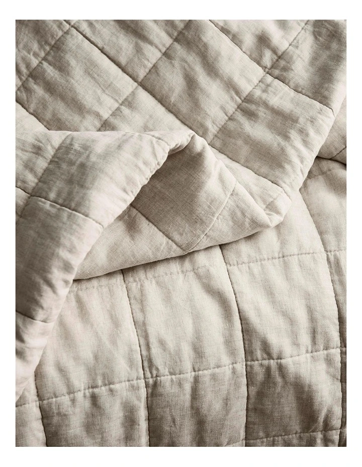 Abbotson Bedcover in Flax