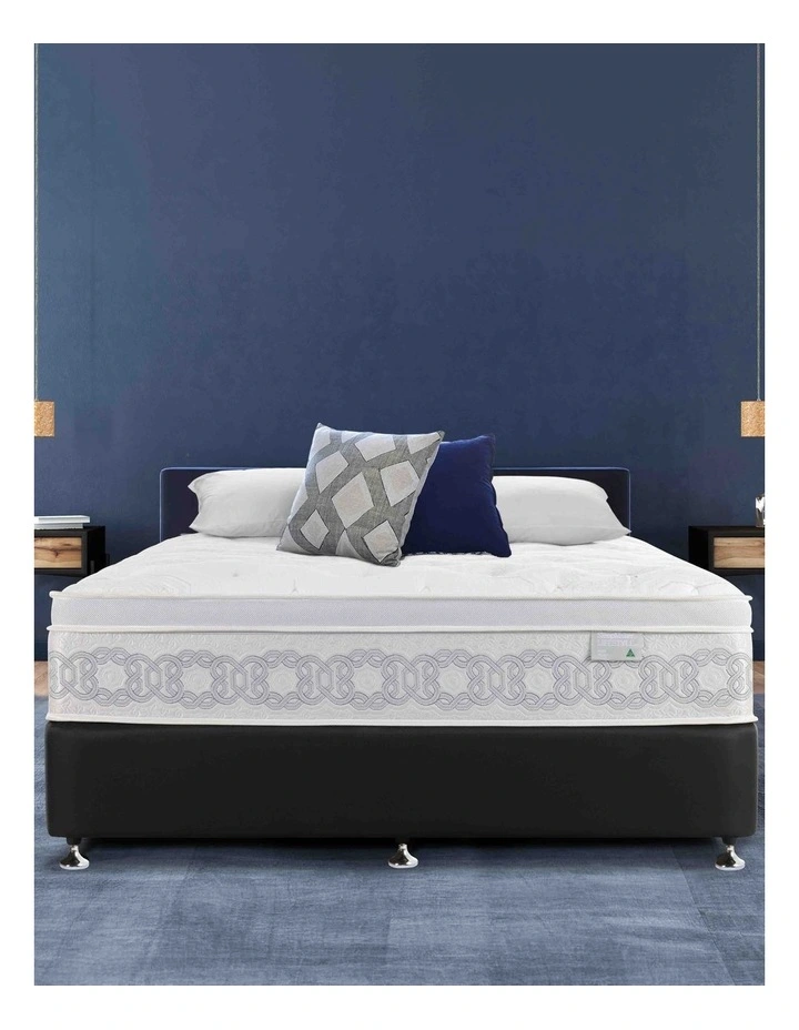 Robe Plush Mattress in White