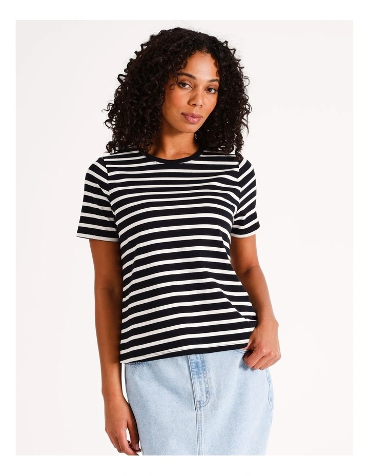 Short Sleeve Crew Neck Tee in Black