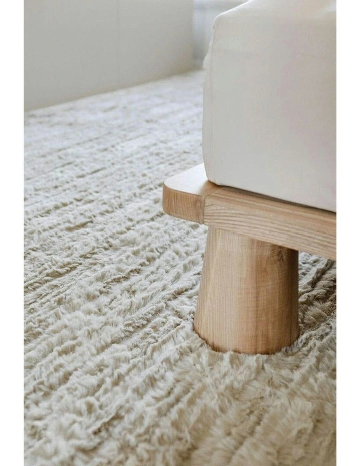 Willow Washable Highland Area Rug in Cream