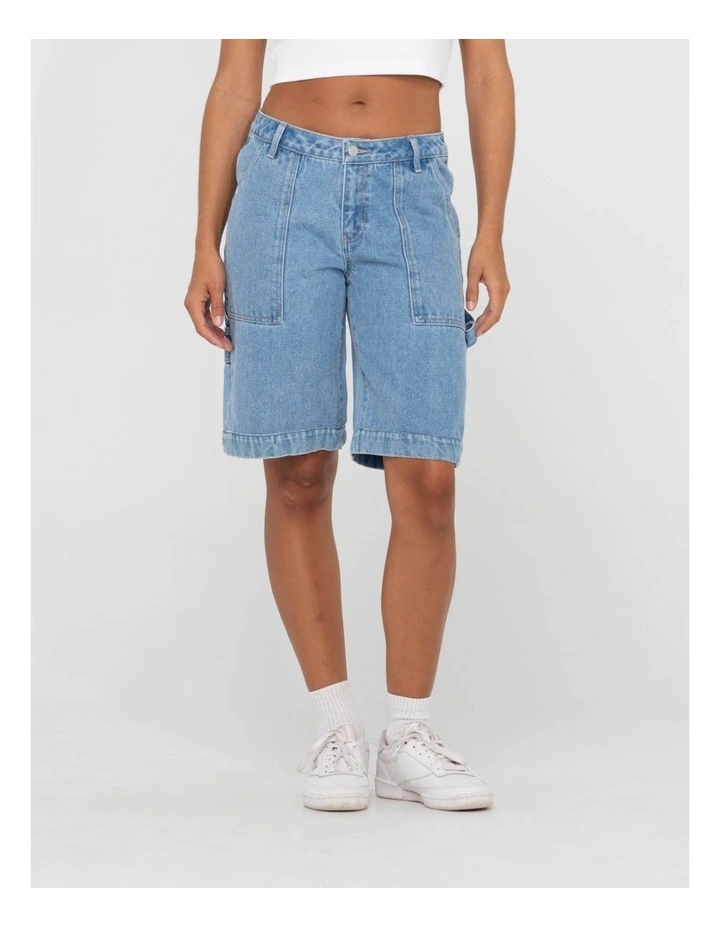 Billie Low Rise Carpenter Jort in Blue