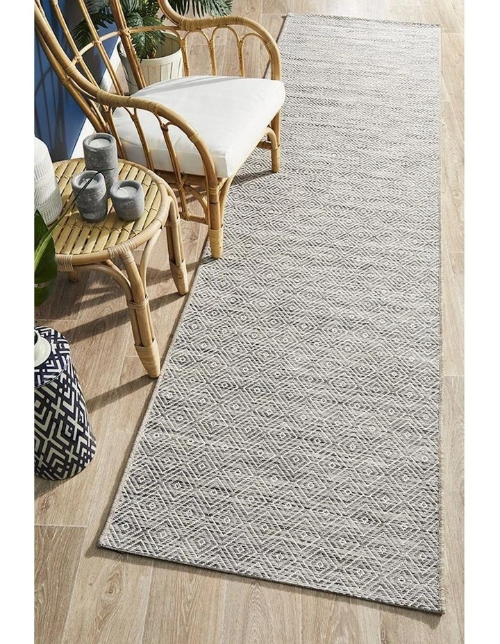 Terrace Rug 5500 in Silver