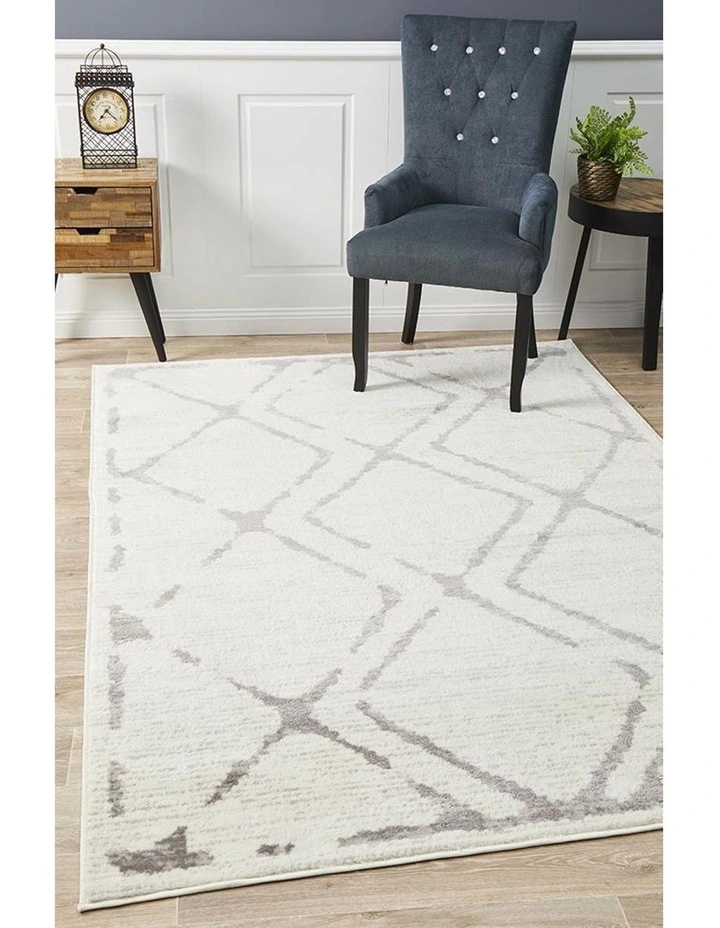 Kendall Contemporary Diamond Rug In White Grey