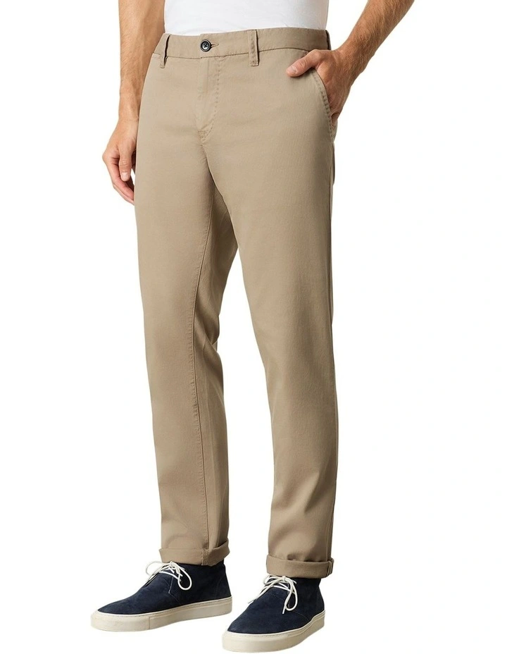 Reed Dobby Chino in Brown