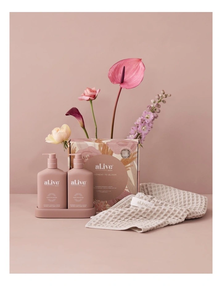 A Moment To Bloom Plum Duo With Towel Gift Set
