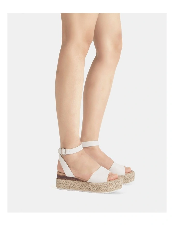 Tesa Flats in White