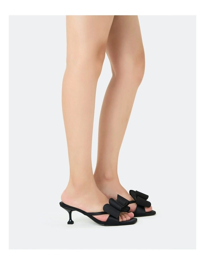 Yakitori Heels in Black