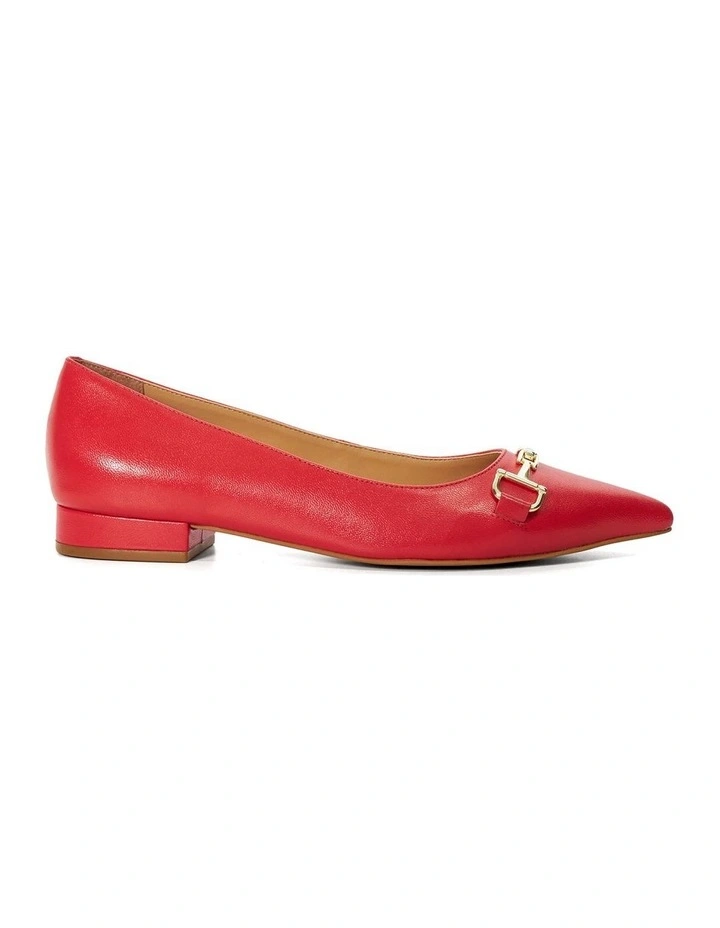 Haydenne Pointed Ballet Flat in Red