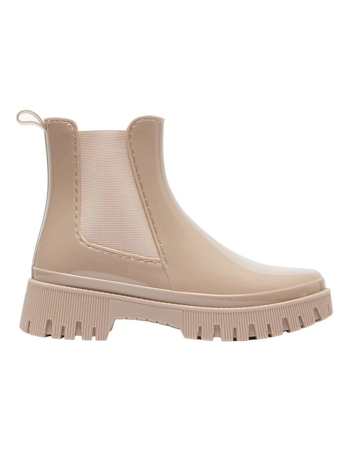 Cloudy Gumboots in Camel Shiny