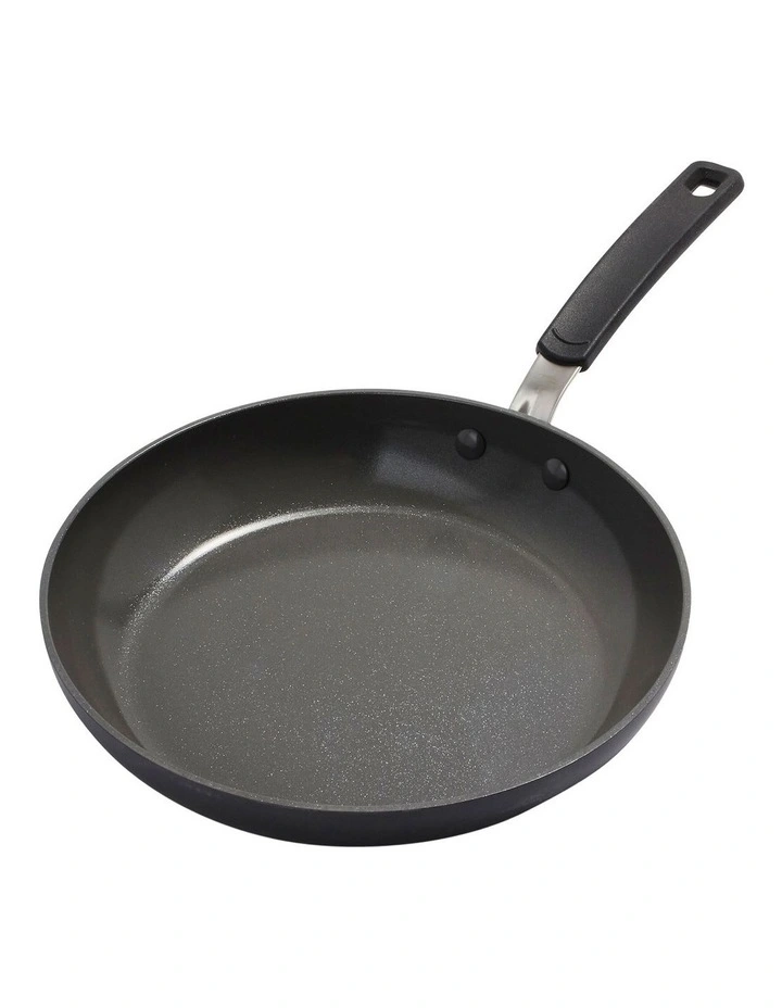 Levels 4 Piece Cookware Set in Black