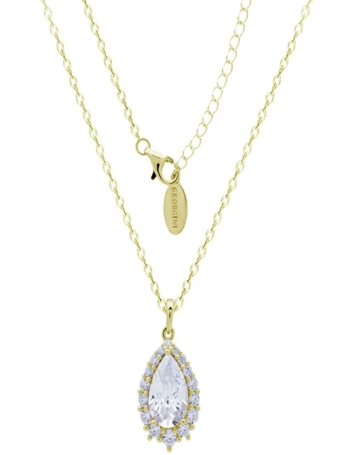 Christmas Journey Elegant Pendant in Gold