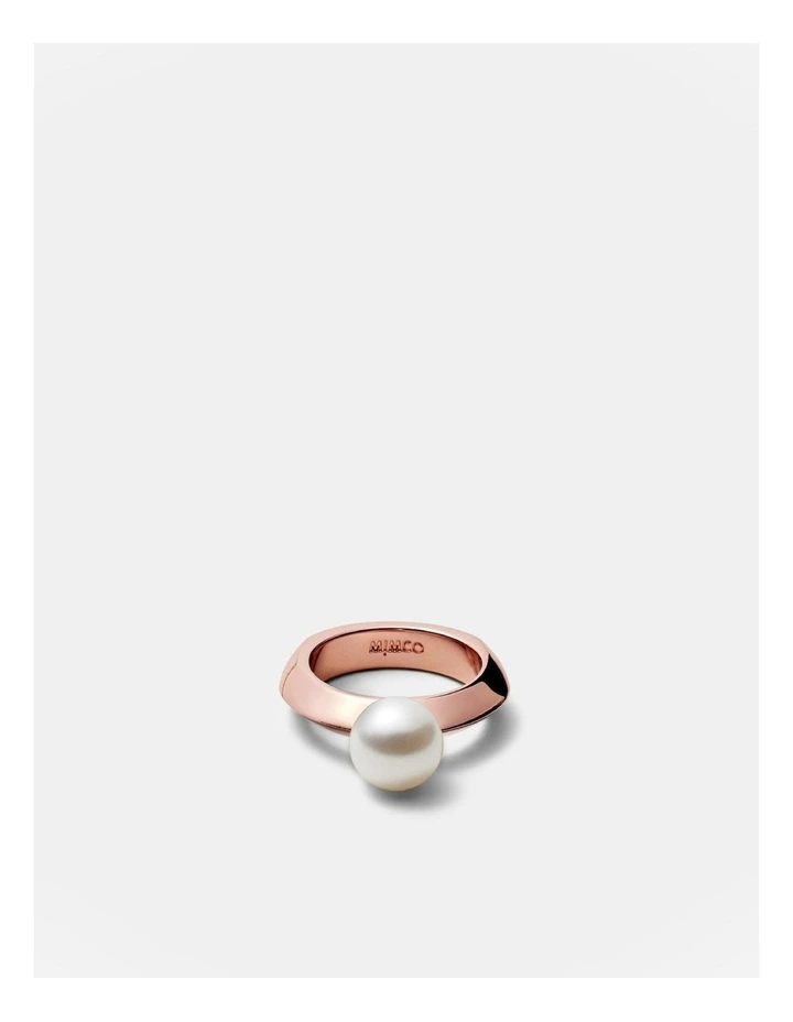 The Edge Pearl Ring in Rose Gold
