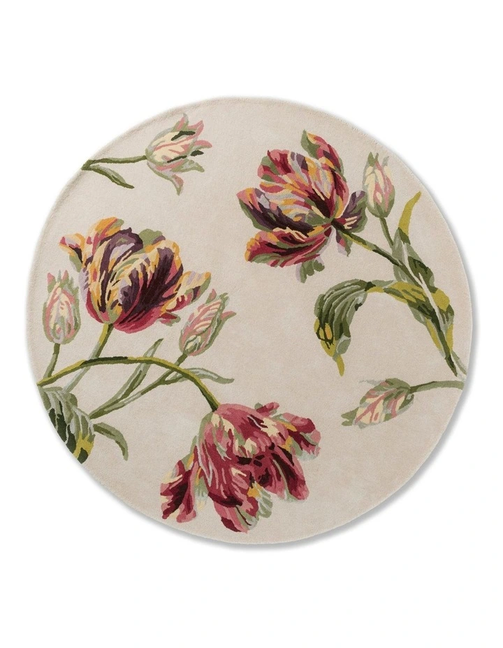 Gosford Cranberry 081300 Round Rug in Cream