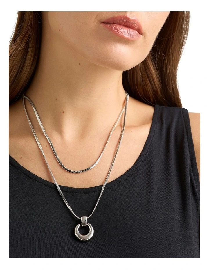 Siren Pendant Chain Necklace in Silver