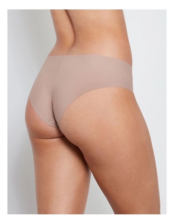 No Show Bikini in Mocha