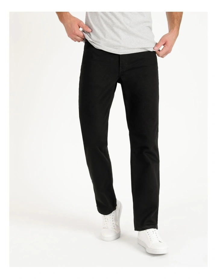 516 Slim Fit Straight Jeans in Black