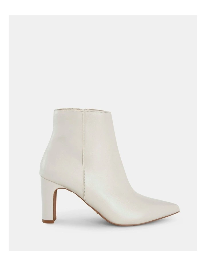 Harlie Boots in Cream