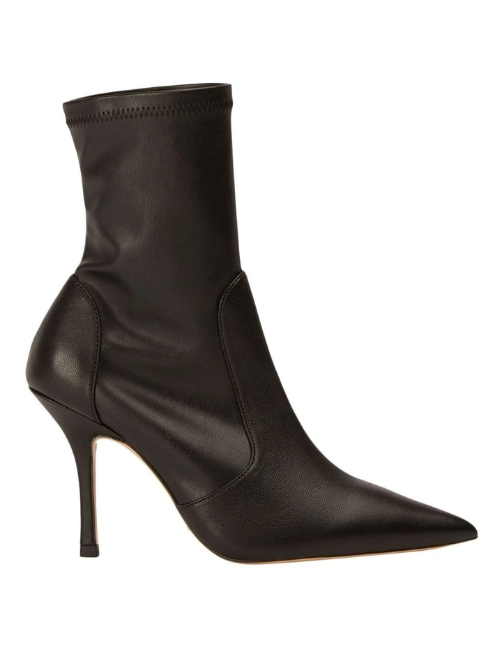 Kartia Boots in Black