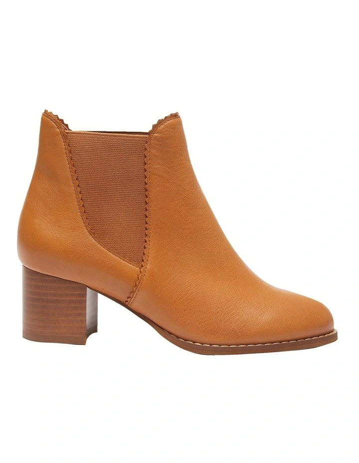 Liam Tan Glove Boots