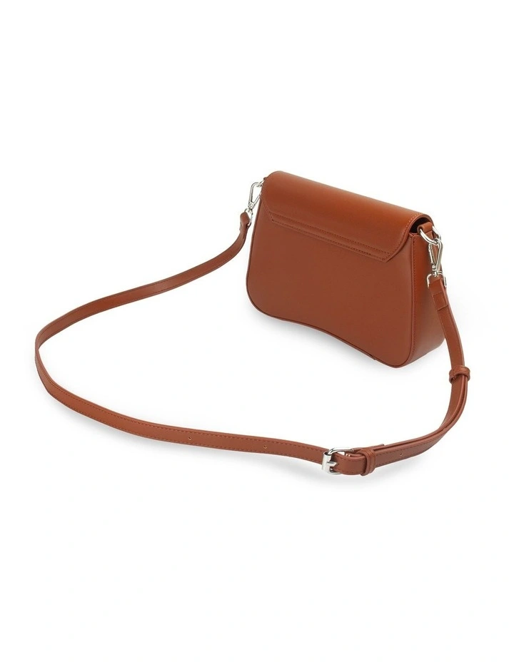 Zoe Wavy Crossbody Bag in Cocoa