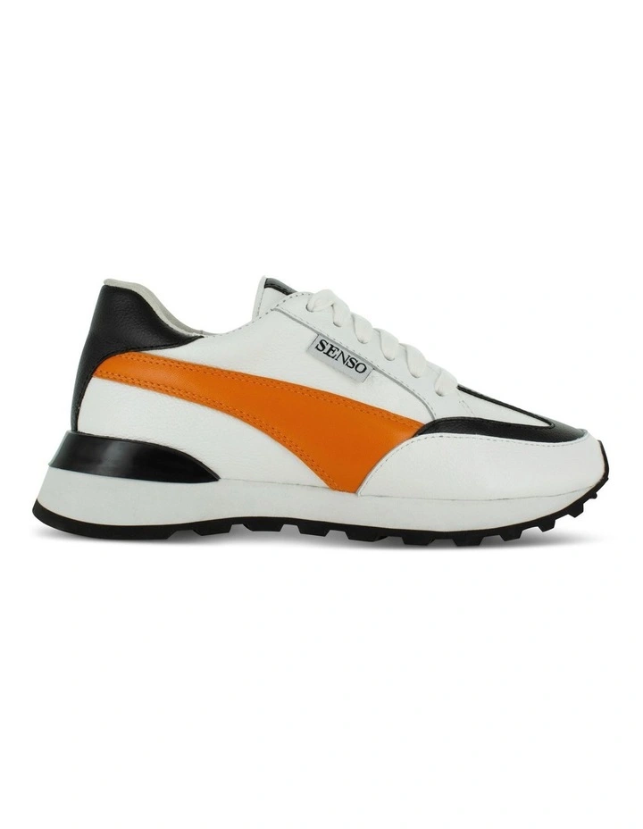 Eason III Sneaker in White