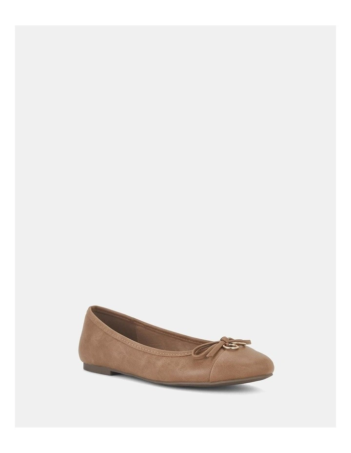Captive Ballet Flats in Tan