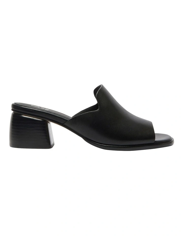 Haze Sandals in Black Leather