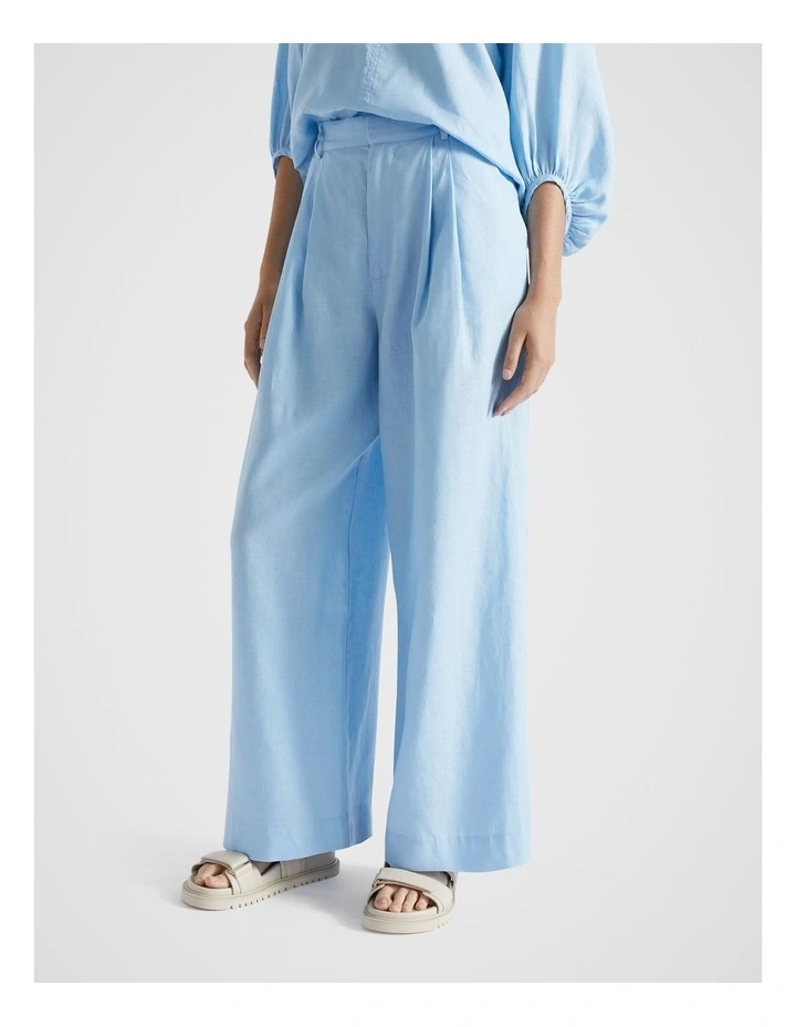 Linen Pleat Front Pant in Capri