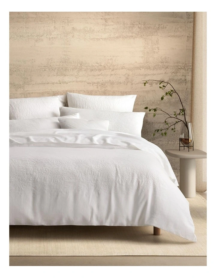 Nyah Pillowcase Pair in White