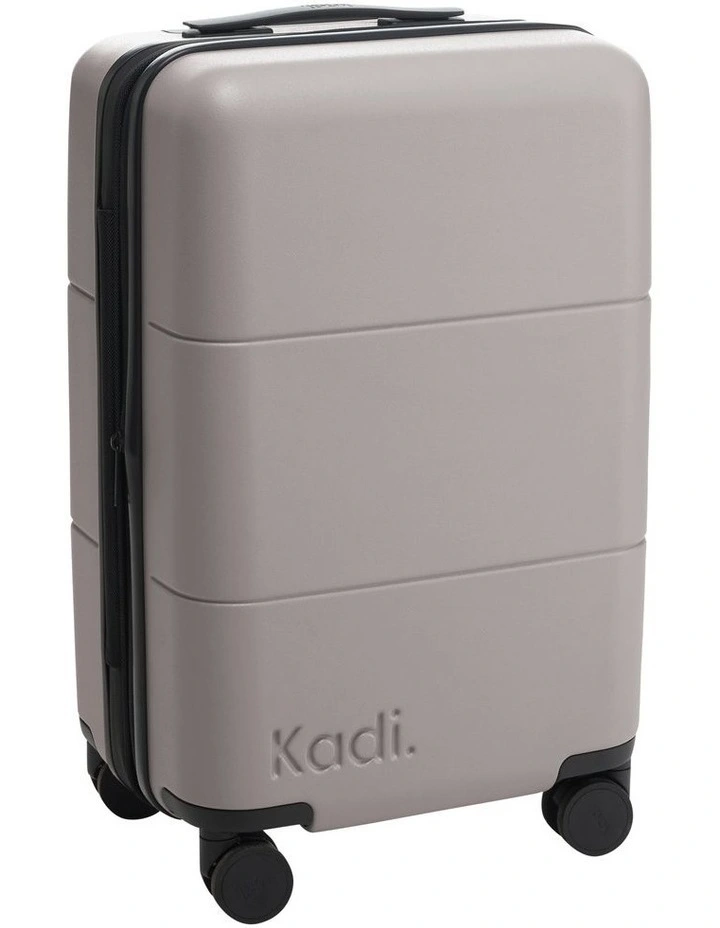 Carry-on Leisure Suitcase 55.5cm in Pebble