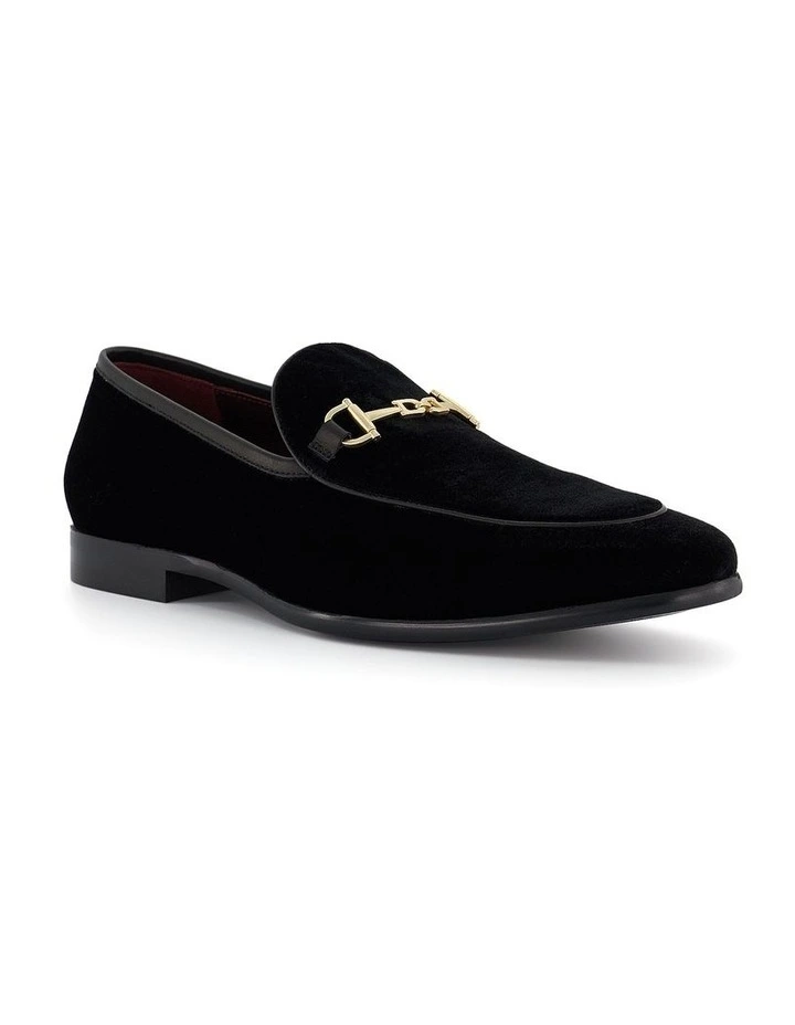Surveyy Loafer in Black