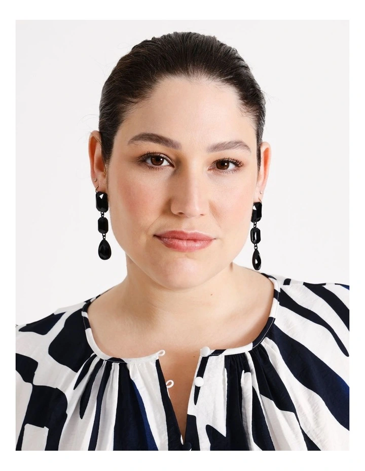 3 Stone Drop Earring in Black