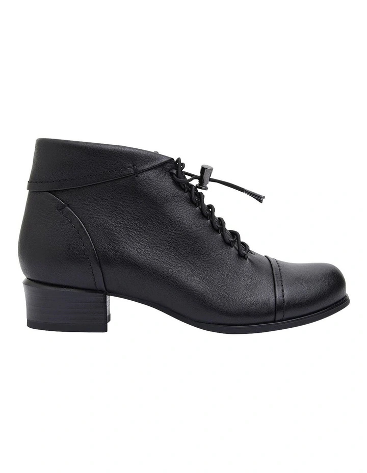 Takoda Black Glove boots