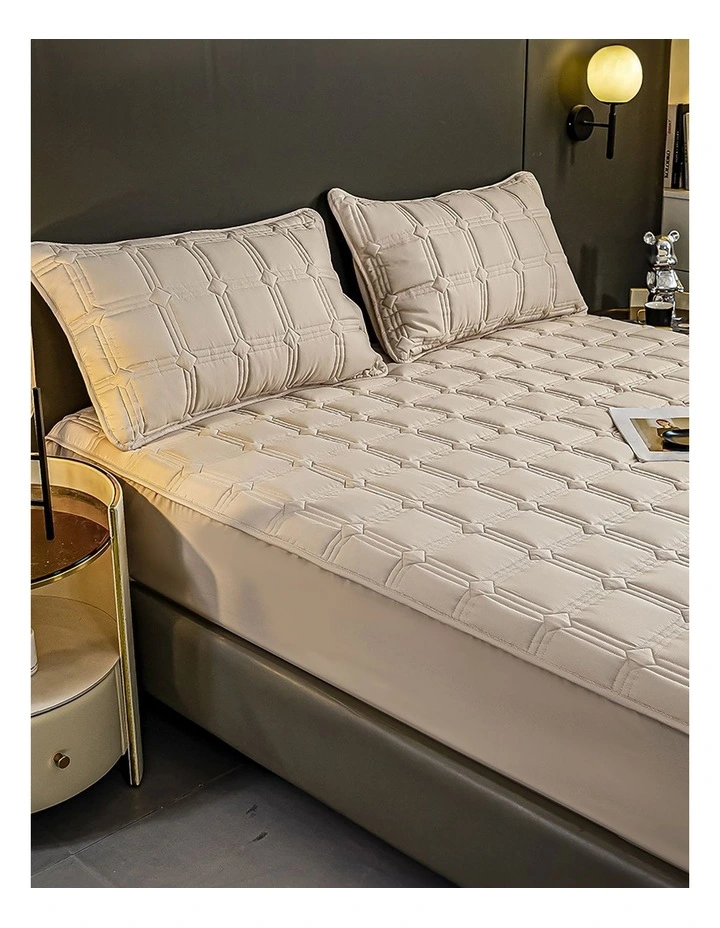 Wide Mattress Cover Bed Spread Sheet Protector with Pillow Covers 183cm in Beige