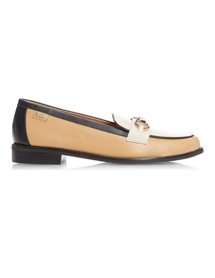 Glossi Loafers in Beige