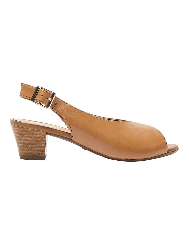 Hilda Leather Sandals in Tan