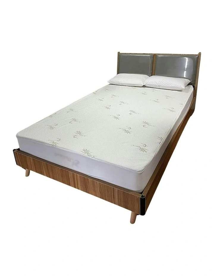Bamboo Jacquard Mattress Protector King in White
