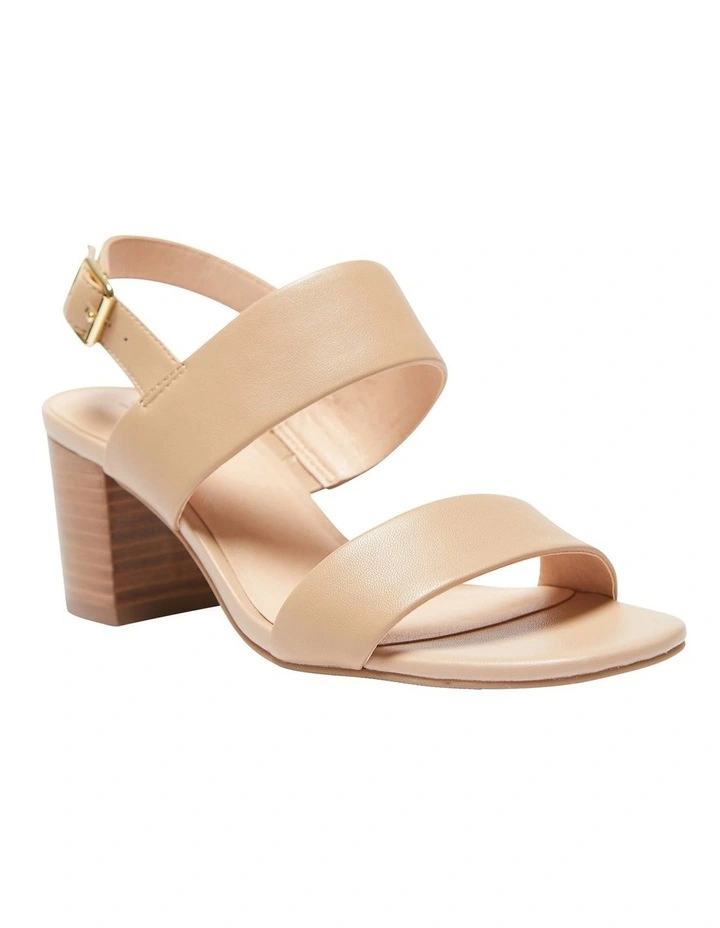 Hayley Sandals In Nude Leather