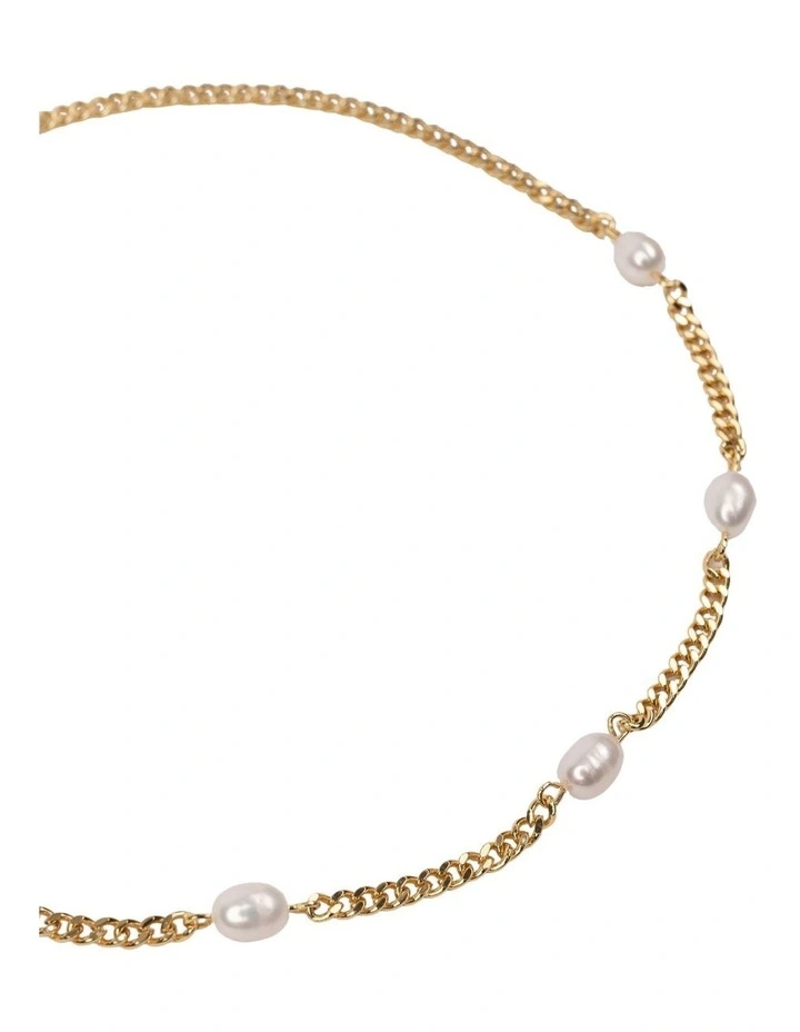 Libby Pearl Necklace in Light Gold